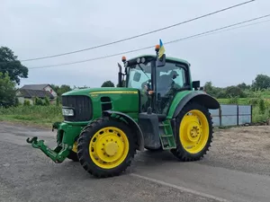 А цей John Deere 6830 от от почне допомагати зі збором картоплі у Львівській області ???? Колеса встановлені універсальні, для того щоб виконувати безліч робіт