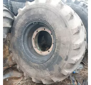 Бу шина 21.3-24 (530-610) з дисками колеса на т150 Бу шина 21.3-24 (530-610) з дисками колеса на т150