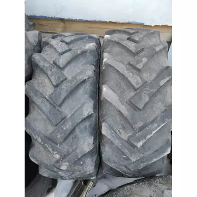 Бу шина 15.5/80-24(400/80-24) BKT