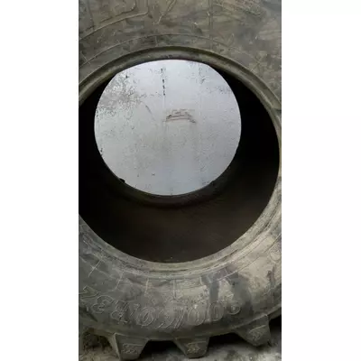 Бу шина 900/60R32 (35.5R32) BKT