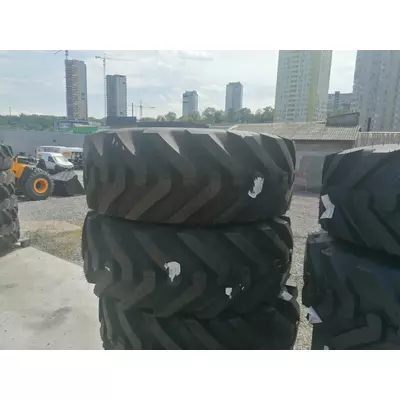 Шина 19.5L-24 SM-125 TL 12PR 151A8 Starmaxx